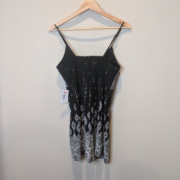 Brand New! TeezeMe Black White Romper 5 - Picture 3 of 6